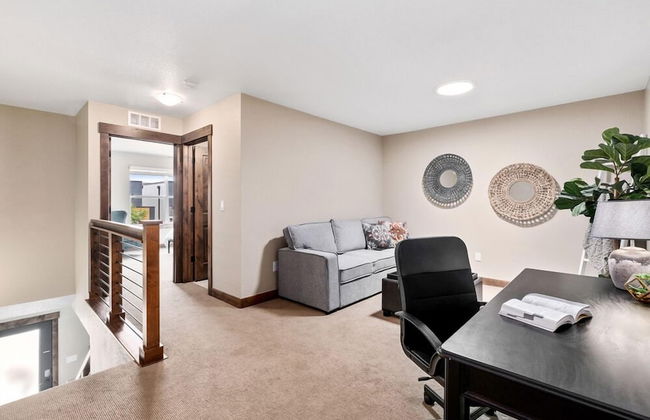 Spectacular Townhome Near Breweries and River District! - Foto 29