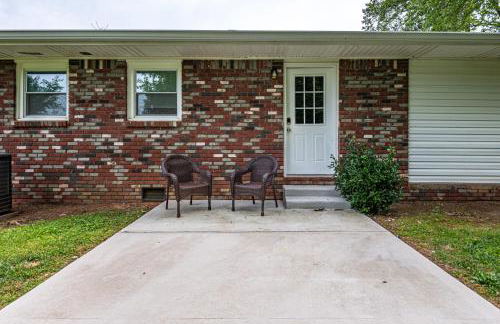 Ranch Style Home & Plenty Of BKYD Space Near KSU - Foto 34