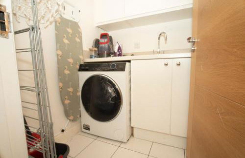 Spacious 4BR 4BA gated townhouse with balconies, Central JQ - Foto 37