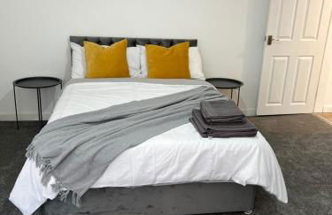 Alexandra Apartment -Secured Parking -2 Bedrooms - Photo 8