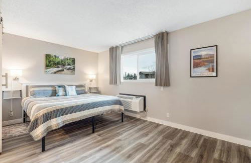 Newly Remodeled Top-floor Condo near Downtown Bend - Photo 33