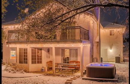 Heaven Heights - HotTub, Pet Friendly, EV Outlet, Pool Table, Game Room, BBQ, FirePit, Library - Foto 13