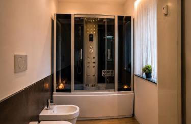 La Galleria Milano - 160 sqm Design Apartment, Spa & Parking - Photo 9
