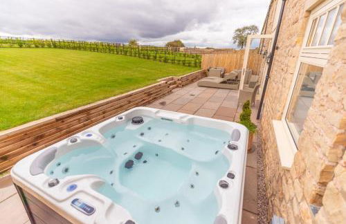 La Roche-Barn with hot tub on the Welbeck estate - Photo 9