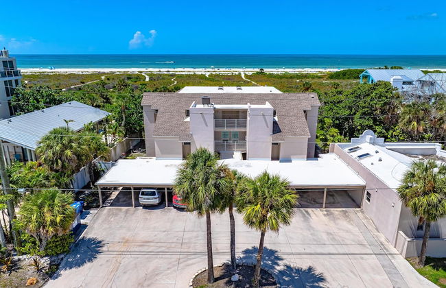 Direct Beachfront Delight by Beachside Management - Photo 39