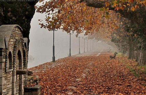Kasoni Home , Απόλυτα κεντρικό διαμέρισμα μπροστά στη λίμνη - Foto 56