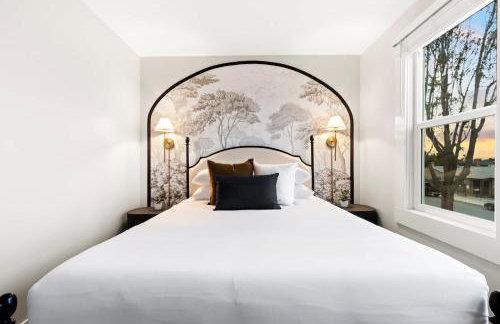 Updated Historic Suite with Queen Bed and Kitchen - Foto 31