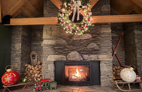 COZY LOON MOUNTAIN ESCAPE - Free shuttle, Pool, Hot tub, River&Mnt Views - Foto 25