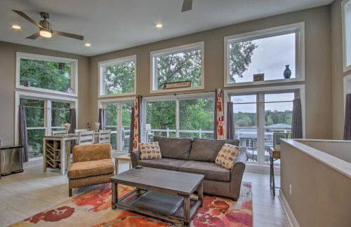 Waterfront Greenwood Getaway with Deck and Grill! - Foto 3