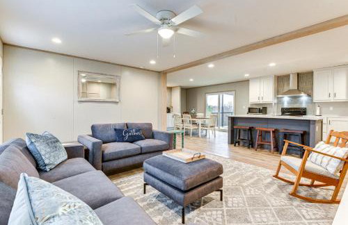 Hudson Oaks Country Creekside Home Hot Tub and Deck - Photo 5