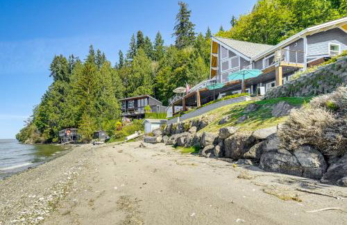 Bayfront Home with Private Beach in Poulsbo! - Foto 2