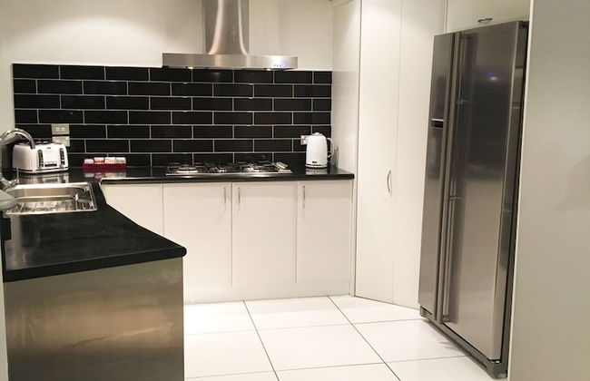 U Suites on Courtenay - Photo 42