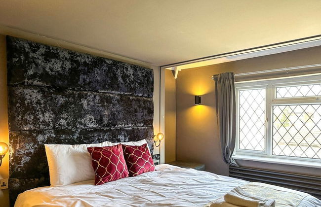 Beautiful Detached Villa - Jacuzzi Bath - Parking - Foto 3