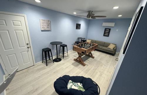 Bay Breeze Escape - 3BR Home with Game Room, Huge Backyard, Patio & Minutes from Boardwalk - Foto 1