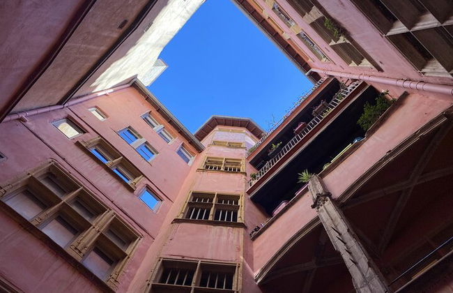 Cata de vinos en Lyon y Traboules Secretos - Foto 5