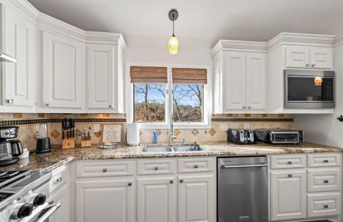 Lake House, Fire Table, Hot Tub, Screened in Porch - Foto 10