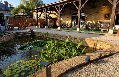 La biche au bois piscine chauffee jacuzzi - Photo 9