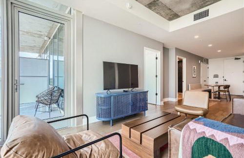 Modern Downtown Condo - Rooftop pool - Top Amenities - Foto 18