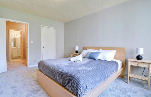 Stylish Apt Near Metro w Gym - Close to DC - Photo 15