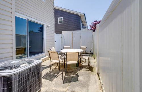 Walk to Brigantine Beach Condo with Furnished Patio - Foto 20