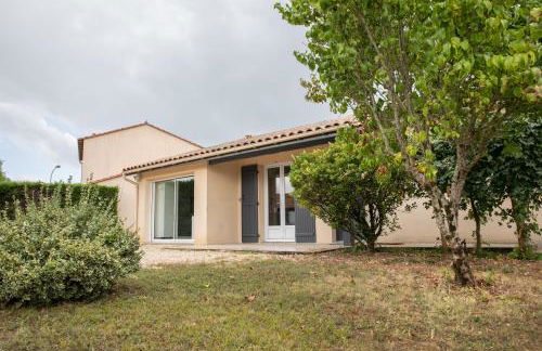 Plain pied climatisé piscine idéalement situé - Foto 8