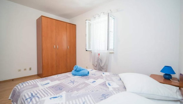 Apartments Batinic - One Bedroom Apartment With Terrace - Foto 5, Servicio de la habitación