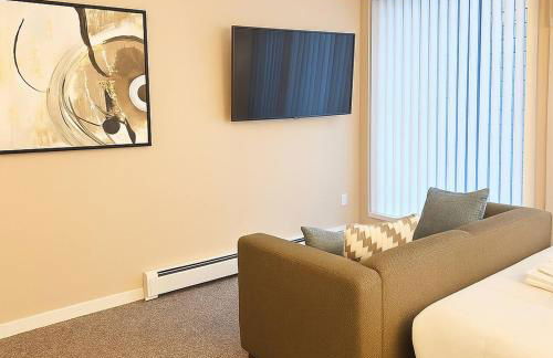 Ann Arbor Downtown Access - Walk to Stadium, Major Hospitals & Restaurants - Photo 3