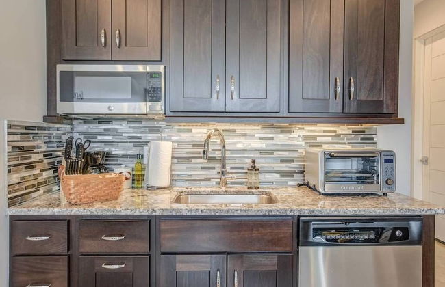 4BR Modern Marvel Downtown Custom Private Balcony - Foto 15