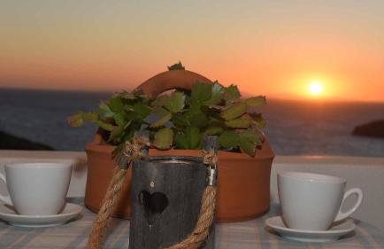 Anemos and Almyra - Foto 32