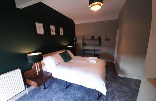 Chic 5 double bedroom house - 15 min to Manchester - Foto 4