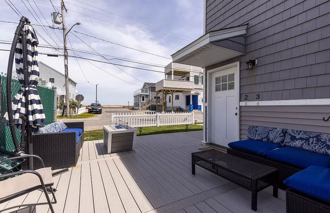 Private Condo w Ocean Views Next to Beach - Photo 14