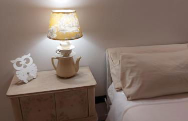 "Lo charme" a 5 minuti a piedi da Ospedale,Teatro Coccia ed Universita',a 30 minuti dai Laghi e 40 minuti da Milano - Foto 14