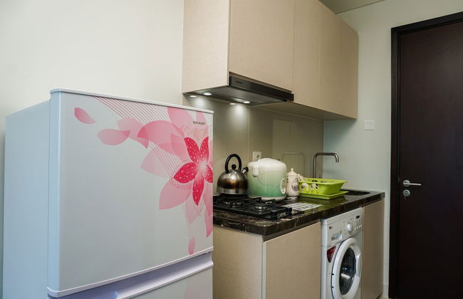 Minimalist Studio Room at Puri Mansion Apartment - Foto 5