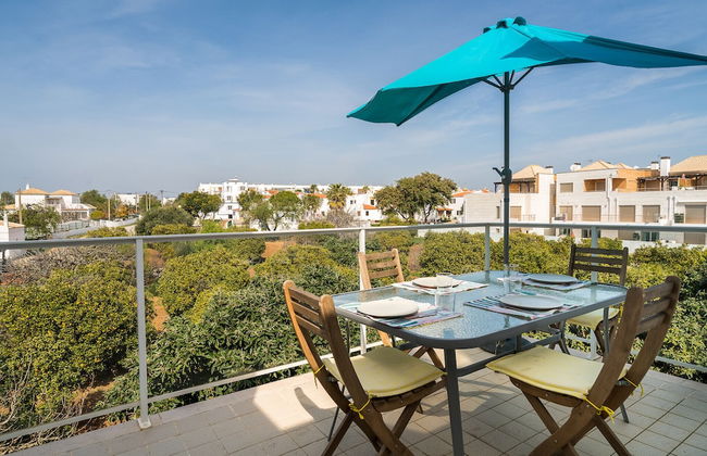 Beautiful Apartment With Terrace and a Pool - Foto 14