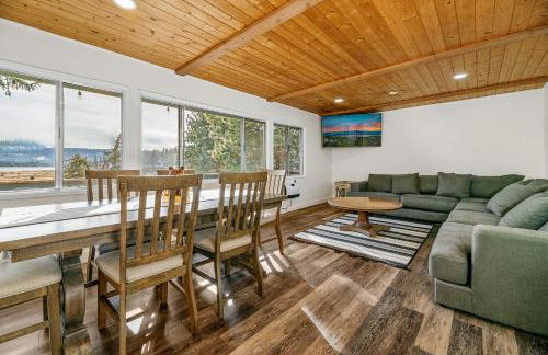 Family Fun Cabin - Mountain home with Game Room, Hot Tub and Lake Views! - Foto 8