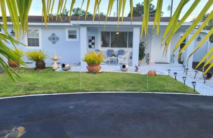 Palm Springs 3-Bedroom 2-Bath 5 Miles to the Beach - Foto 8