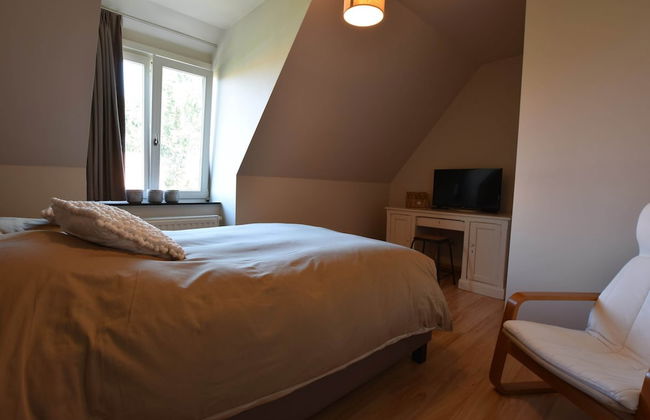 Tasteful Mansion in Lichtervelde with Hot Tub - Photo 23