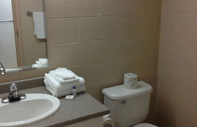 Residence & Conference Centre - Sudbury North - Photo 10