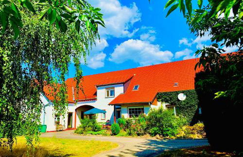 Top-moderne Ferienwohnung und Apartments auf früherem wunderschönen Bauernhof im Elbe-Elster-Kreis in Brandenburg bei Herzberg-Elster, Schönewalde, Holzdorf - Foto 1