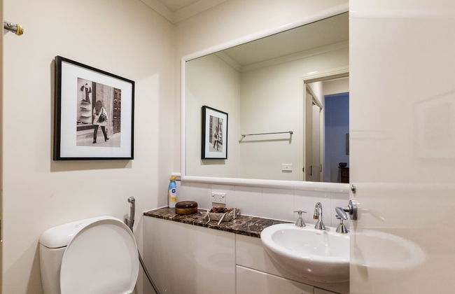 JASMINE, 2BDR Port Melbourne House - Foto 23