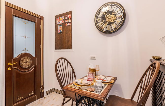 Ussr City Center Luxurious Apartment , Lives the Life of Soviet Generals - Foto 24