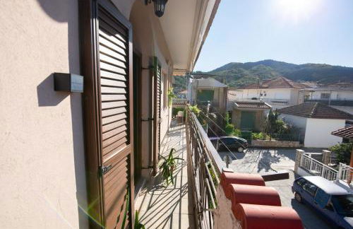 Sunrise Suite Olympiada - Luxury Beachfront Escape - Photo 30