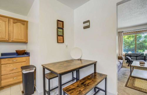 Alder Nest Cozy Retreat w Fire Pit & Workspace - Foto 14