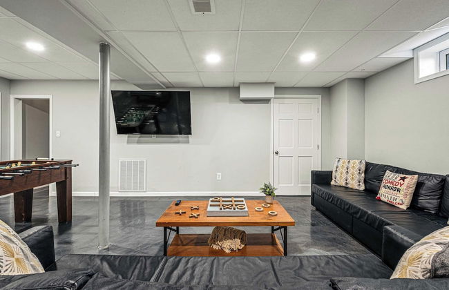 Laker's Pointe by Avantstay Lakefront Private Peninsula Hot Tub, Game Room - Foto 23