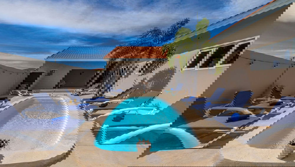 Central 4br3ba Villa w Ocean Views Private Pool - Foto 1, Habitación