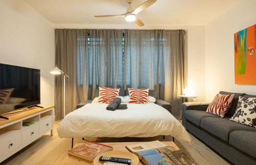 Charming 2 Bedroom Apartment with FREE PARKING close to Torre del Oro by Ocityzen - Foto 3