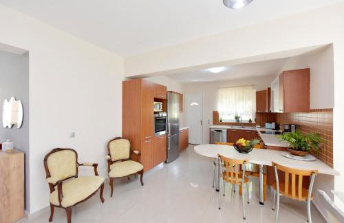 Seraina House - Photo 11