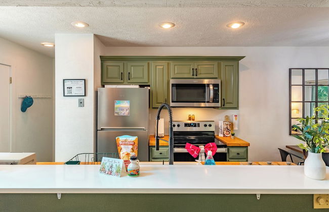 The Après-alpine by Avantstay Cozy Modern Cabin w/ Deck - Foto 16