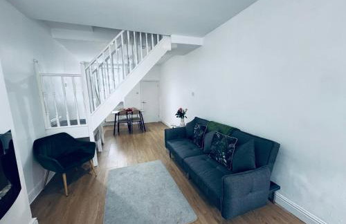 Holly Terrace - 2 Bedrooms - Sleeps 3 - Photo 10