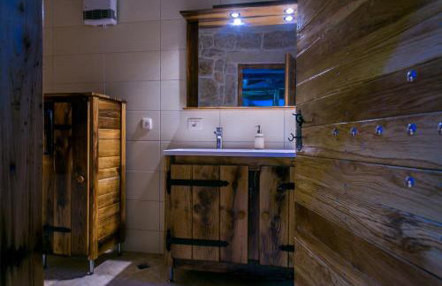 Stonehouse Marina - Estate With A Two Private Pools - Photo 49